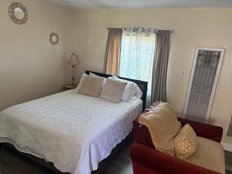 Furnished Finder property 375121_1 photo 11