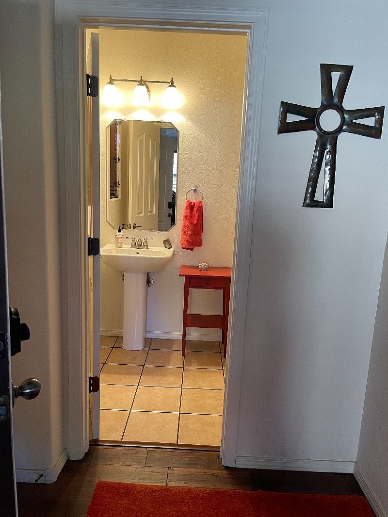 Furnished Finder property 375129_1 photo 4