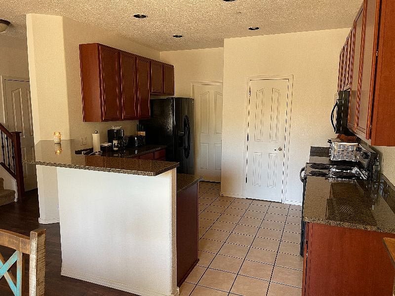 Furnished Finder property 375129_1 photo 7