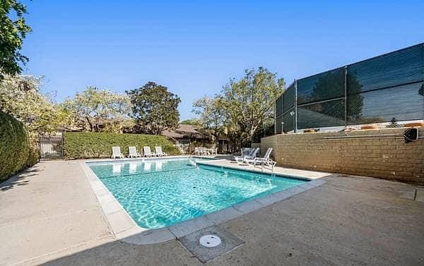 Furnished Finder property 375170_1 photo 6