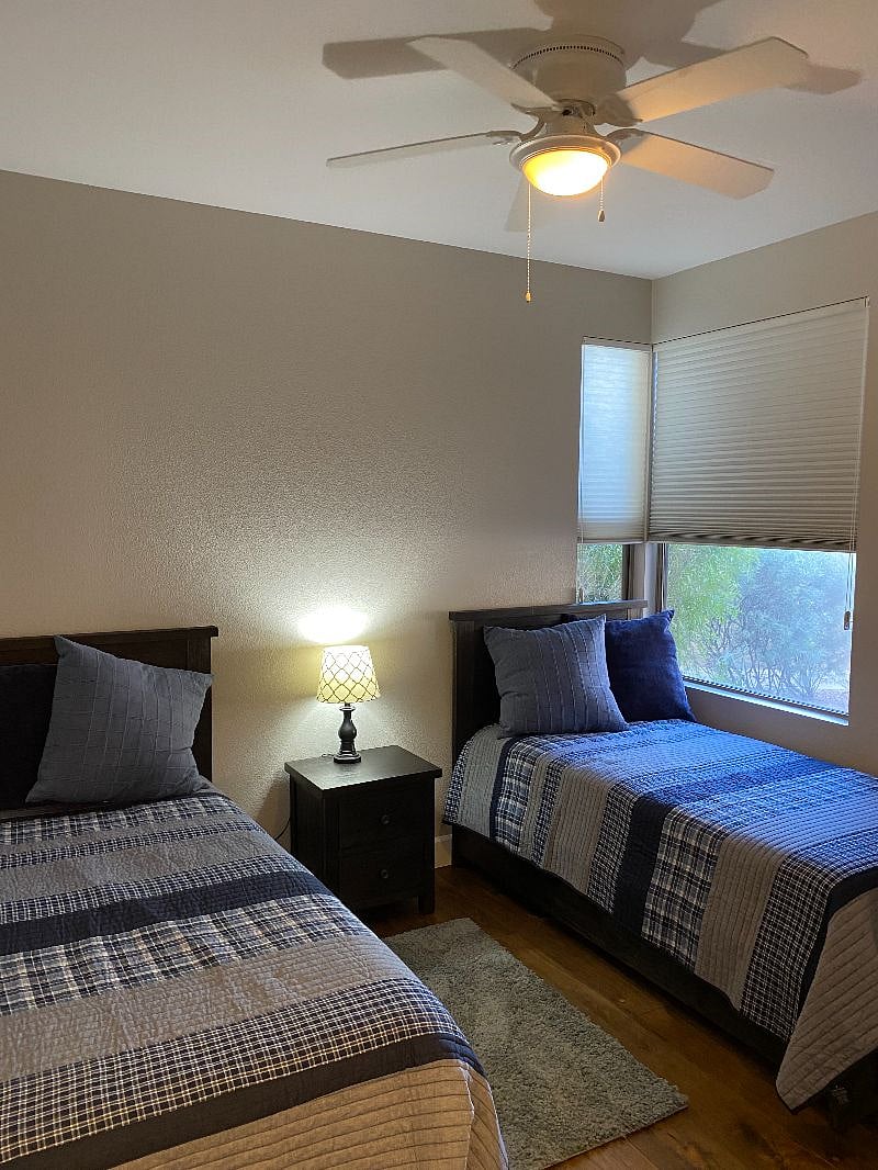 2nd Bedroom two twin beds