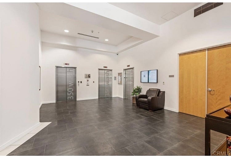 Three elevators that are very quick! This is a pretty small building, only 75 units. No long waits for the elevator!
