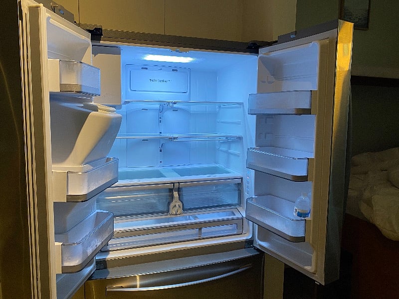 Newer ultra-clean fridge!