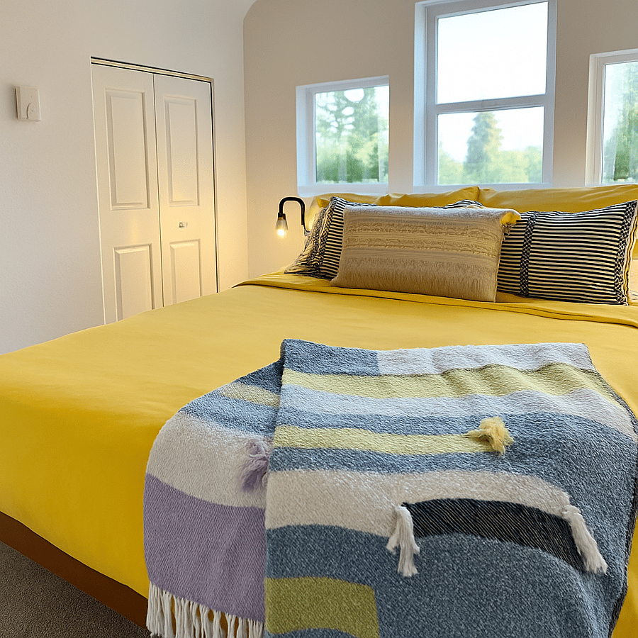 Calming and cozy room with a Queen size bed