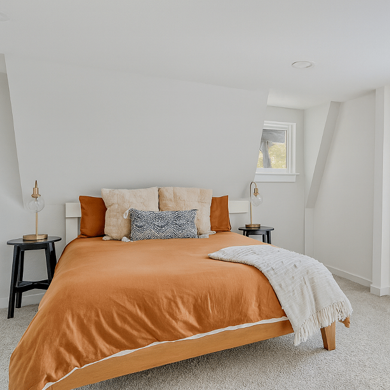 Cozy master bedroom with Queen