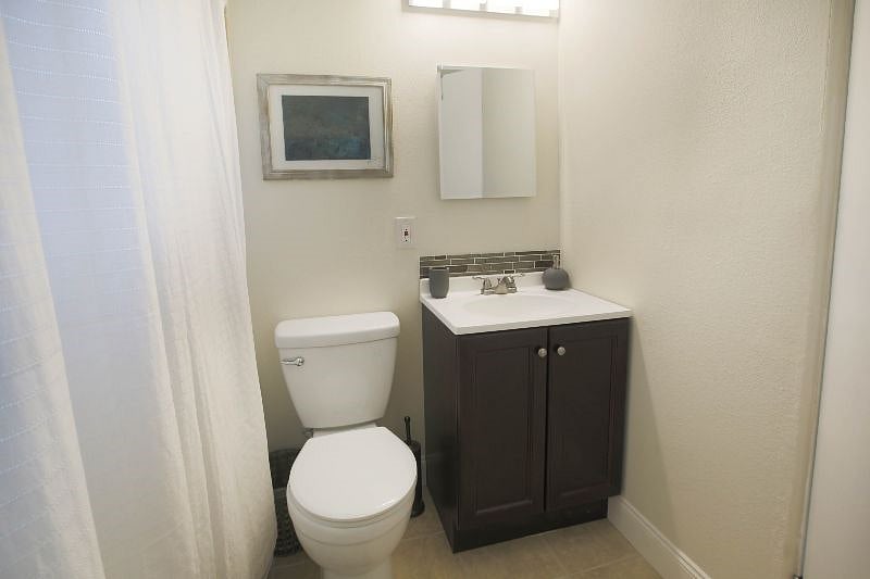 Furnished Finder property 375406_2 photo 1
