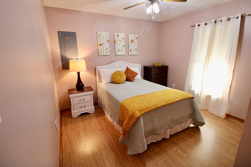 Furnished Finder property 375425_1 photo 13
