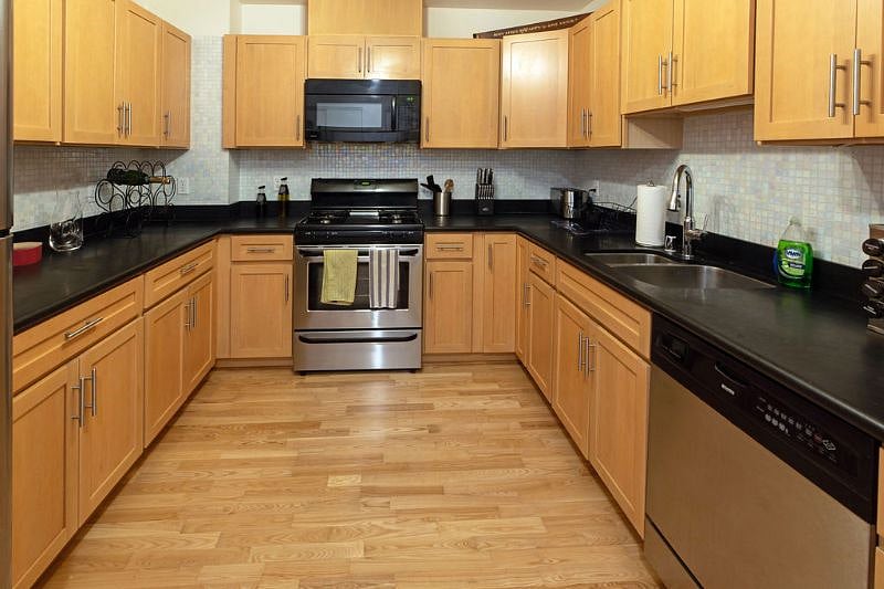 Furnished Finder property 375491_1 photo 17