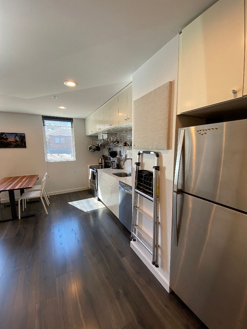 Furnished Finder property 375522_1 photo 12
