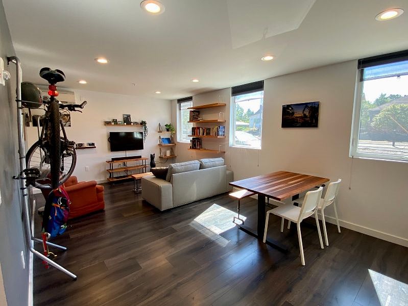 Furnished Finder property 375522_1 photo 18