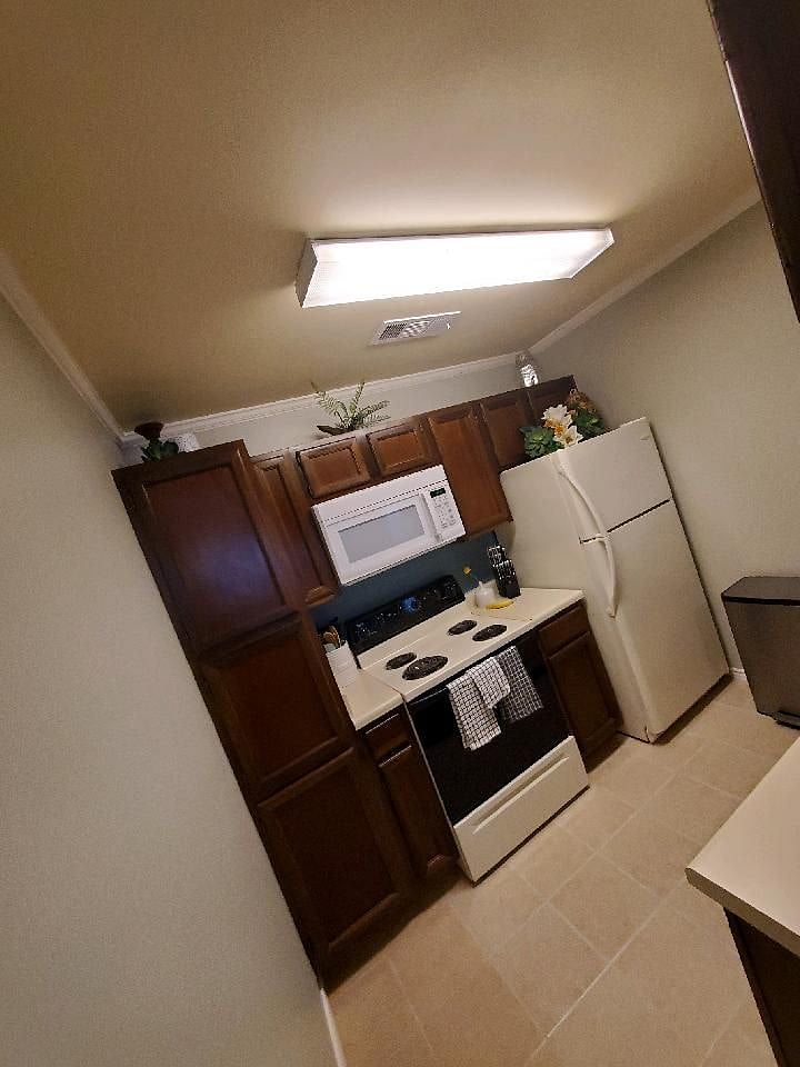 Furnished Finder property 375695_1 photo 3