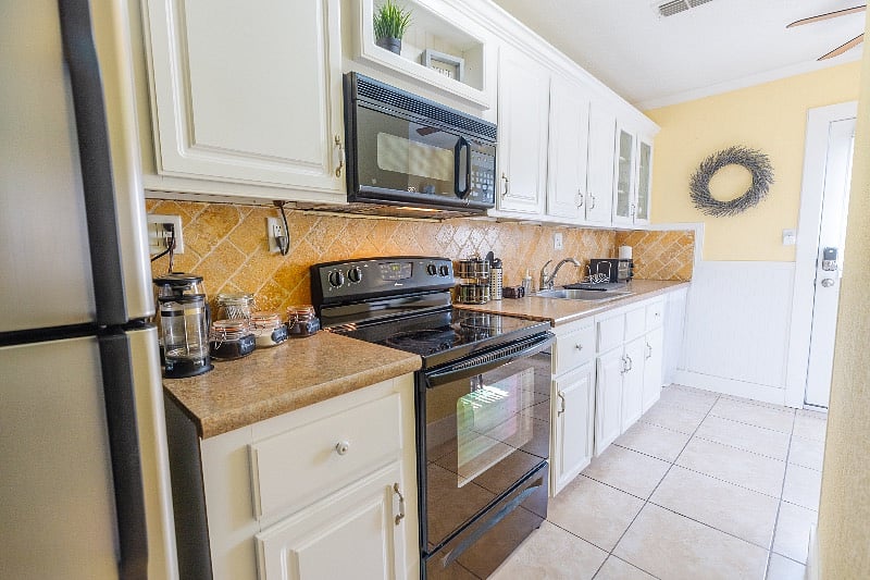 Fully stocked kitchen.