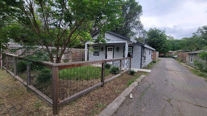 Furnished Finder property 375732_1 photo 12
