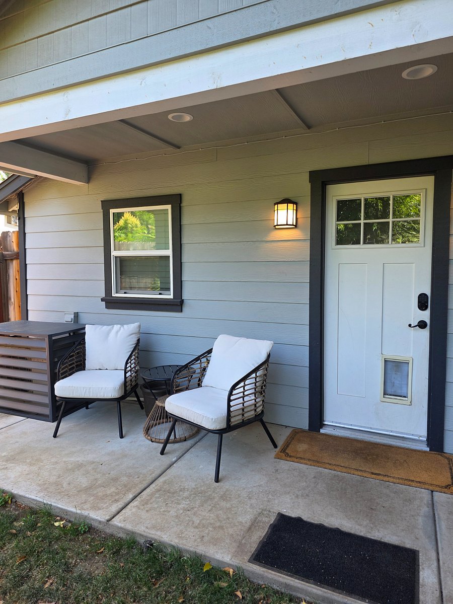 Furnished Finder property 375732_1 photo 15