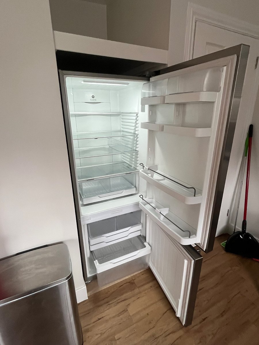 Full size refrigerator 