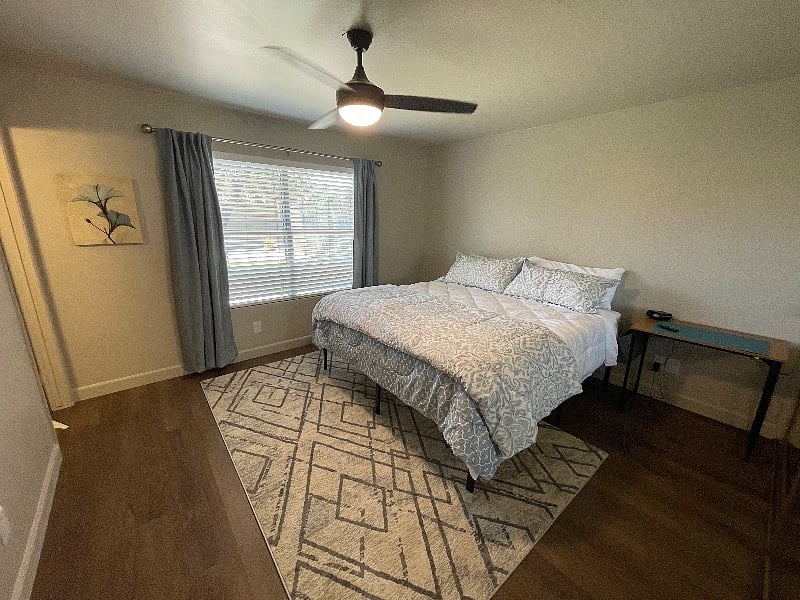 Queen size bed