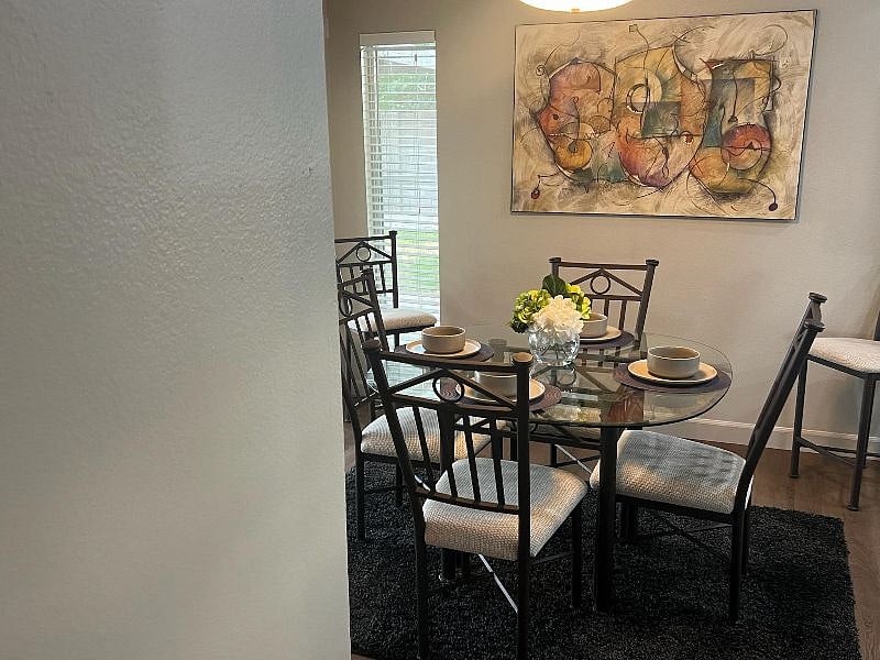 6 seater dining room