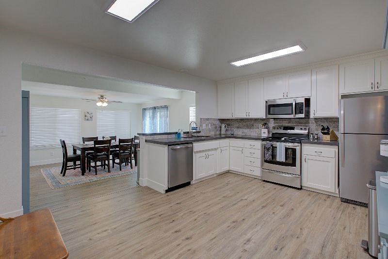 Furnished Finder property 375841_1 photo 5
