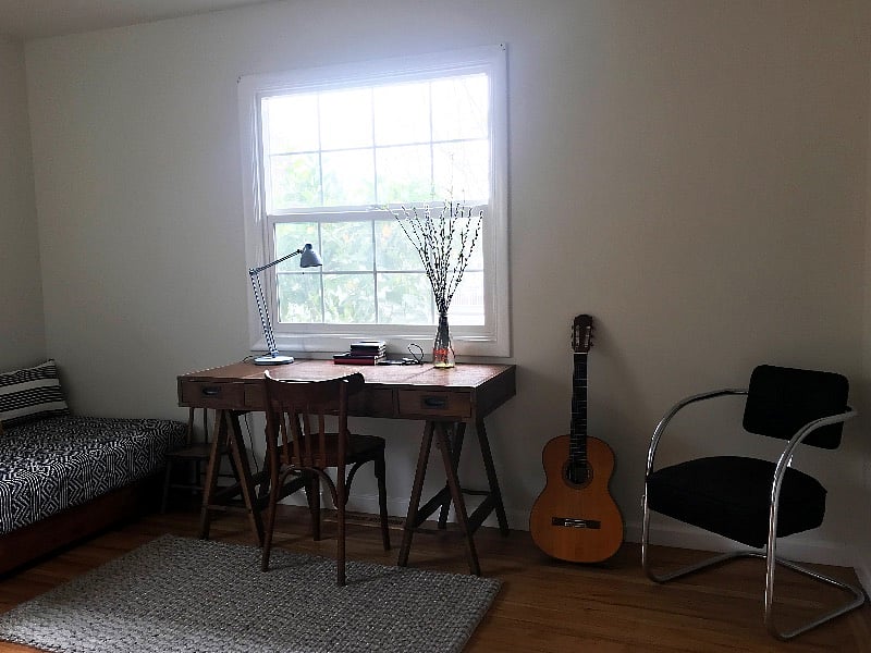office / yoga room w. desk