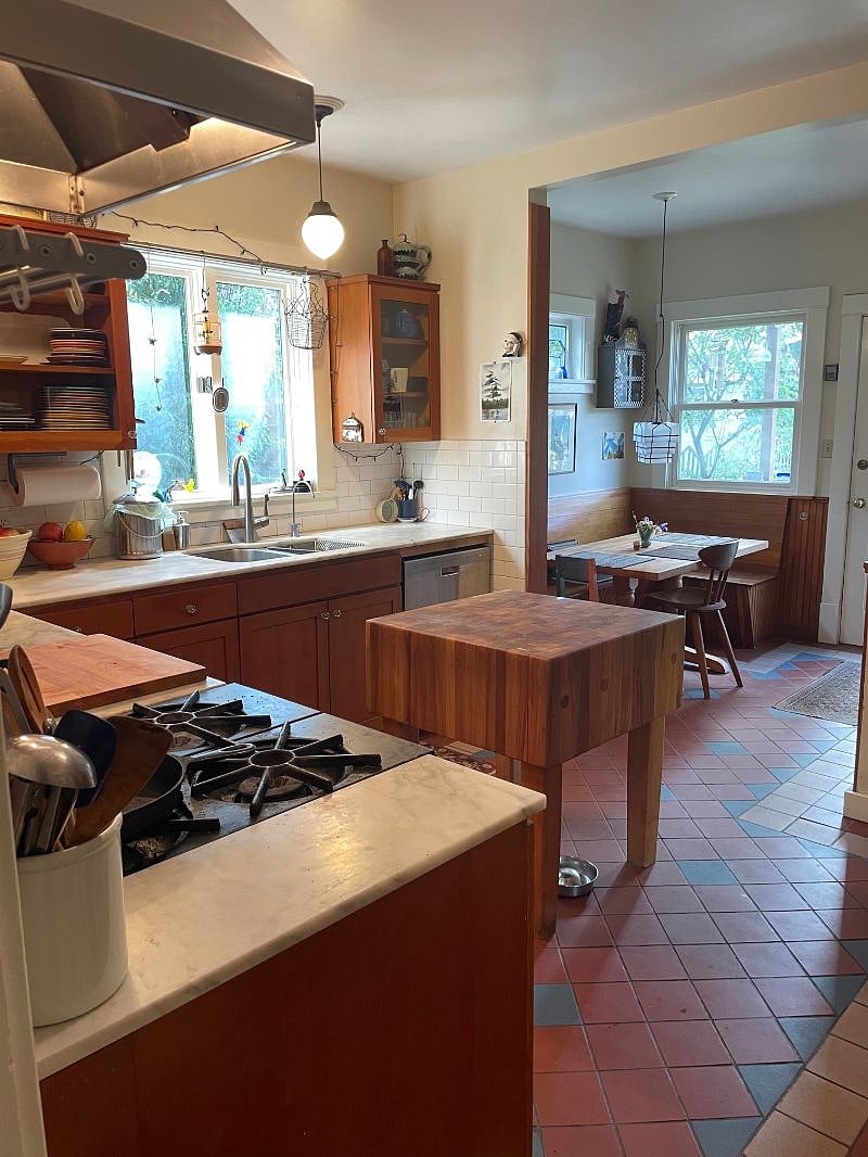 Furnished Finder property 376018_1 photo 10