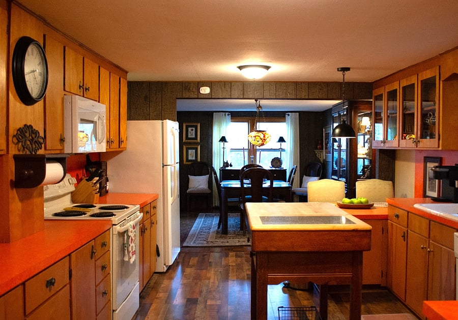 Fully equipped kitchen for preparing for your family.