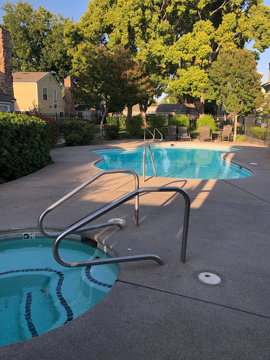 Furnished Finder property 376055_1 photo 17