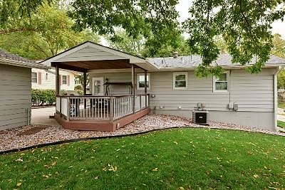 Furnished Finder property 376066_2 photo 9