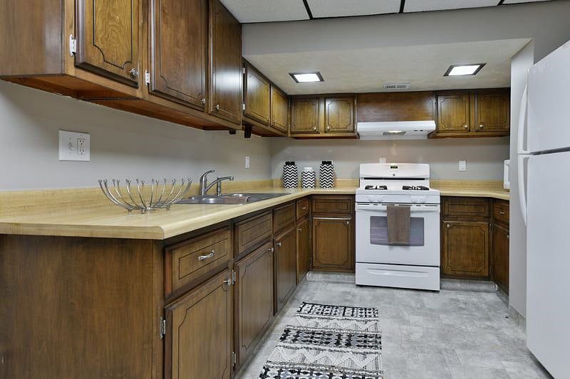 Furnished Finder property 376066_2 photo 3