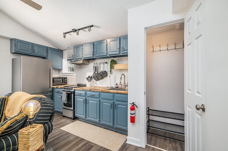 Furnished Finder property 376073_1 photo 6