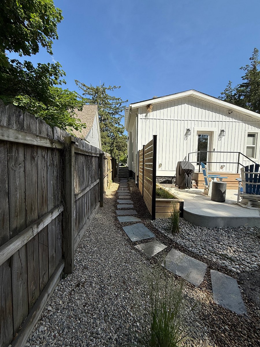 Furnished Finder property 376073_1 photo 17