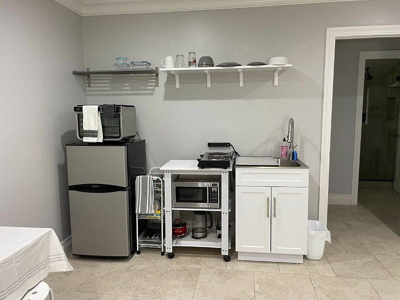 Furnished Finder property 376079_2 photo 3