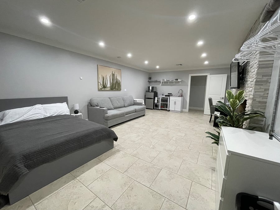 Furnished Finder property 376079_2 photo 7