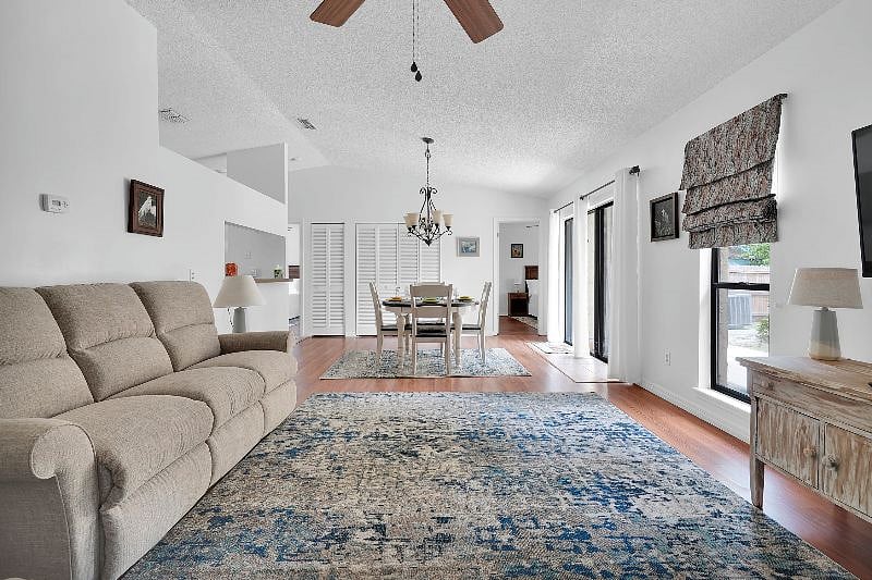 Furnished Finder property 376133_1 photo 47