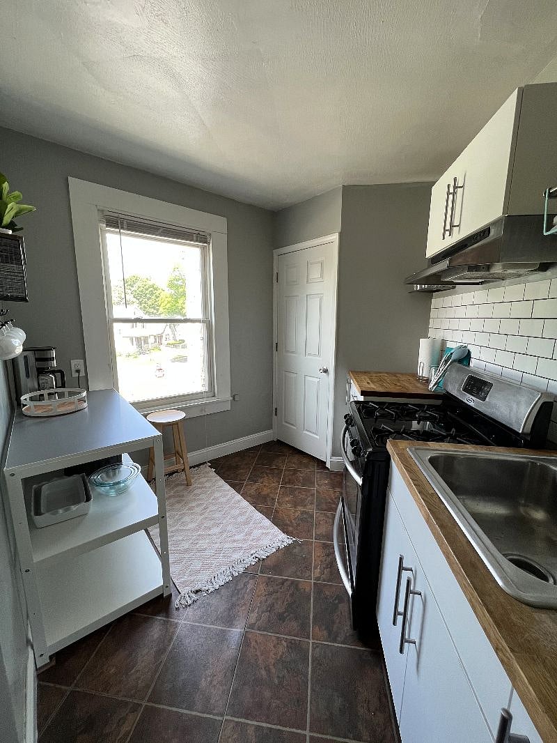 Furnished Finder property 376139_1 photo 6