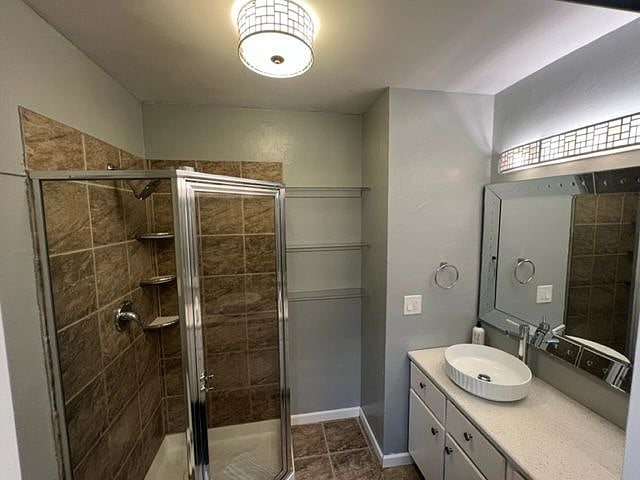 Furnished Finder property 376153_1 photo 13