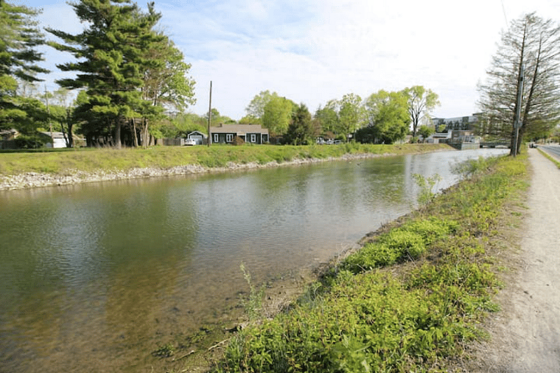 The Central Canal and towpath are right across Westfield Blvd.