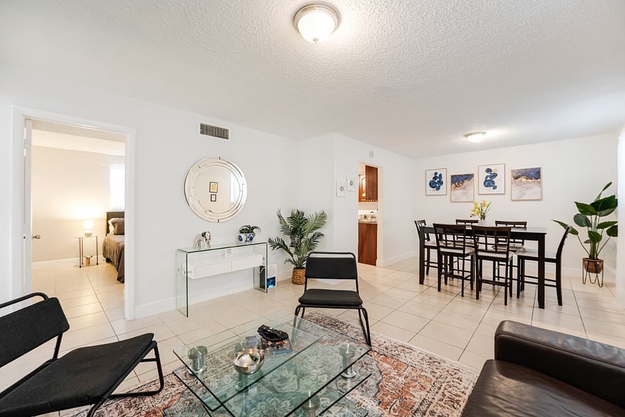 Furnished Finder property 376176_1 photo 3
