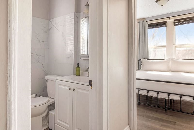 Bathroom in hallway between King Size Room and Queen Size room