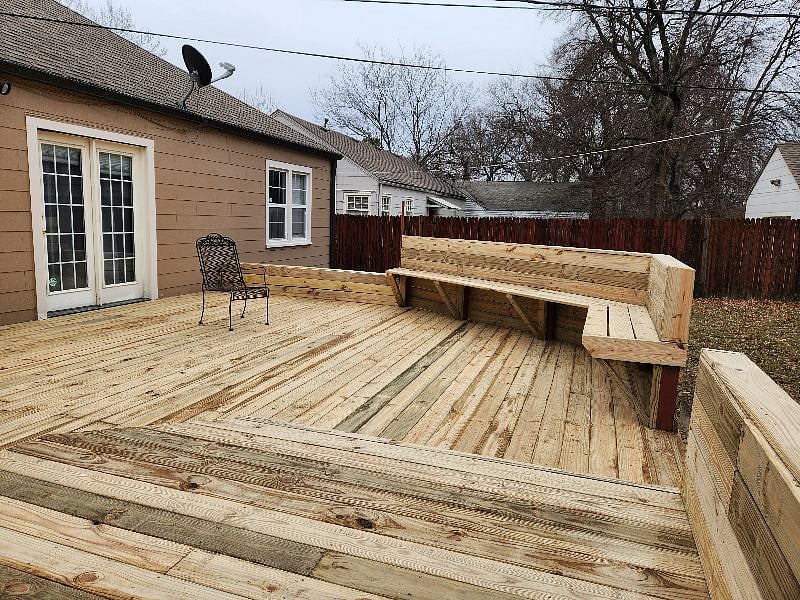Newly installed deck Feb/2023.