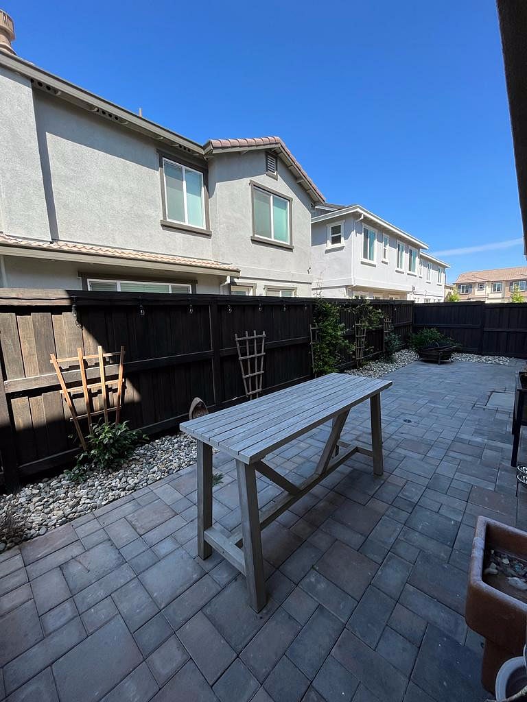 Furnished Finder property 376455_1 photo 10