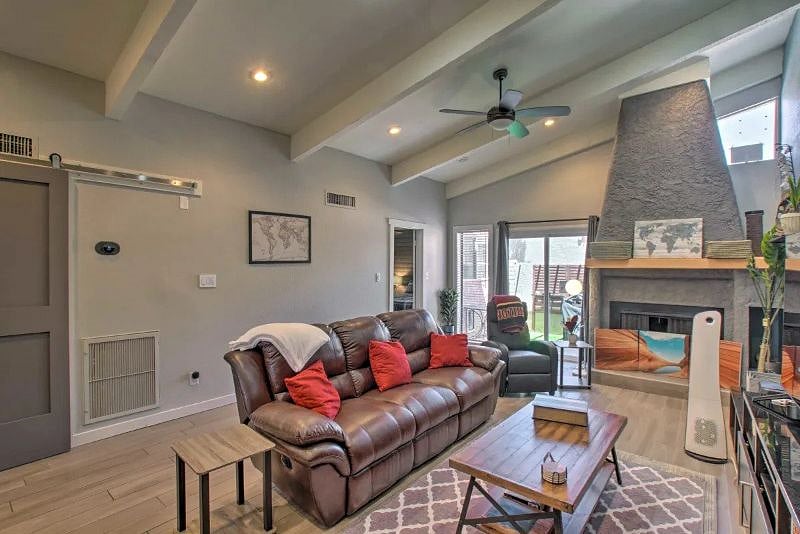 3 seat couch with the ends able to recline. 1 reclining chair