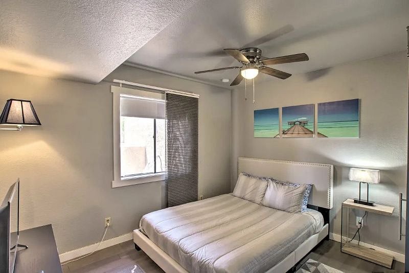 2nd bedroom
