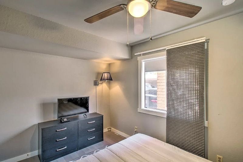 2nd bedroom with 32 inch smart TV