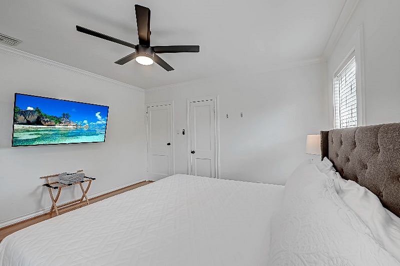 1712 Fairview 77006: 2nd Floor South Bedroom complete with King Bed and 65" Roku TV. 