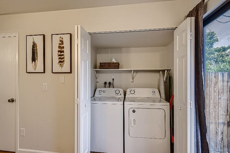 Furnished Finder property 376653_1 photo 9