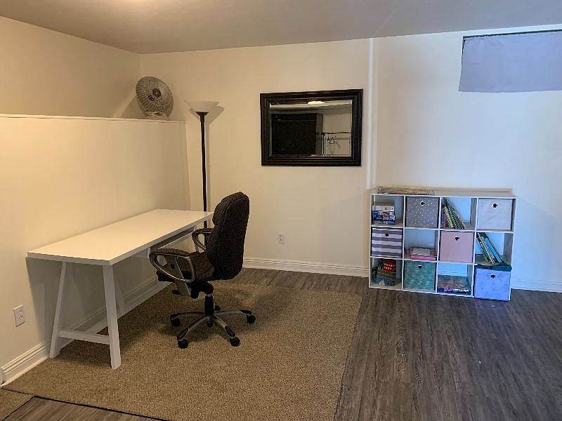 downstairs bonus room / optional 4th bedroom: office space