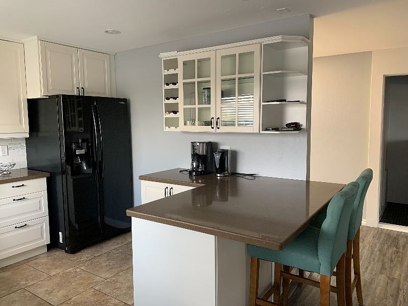 kitchen with bar