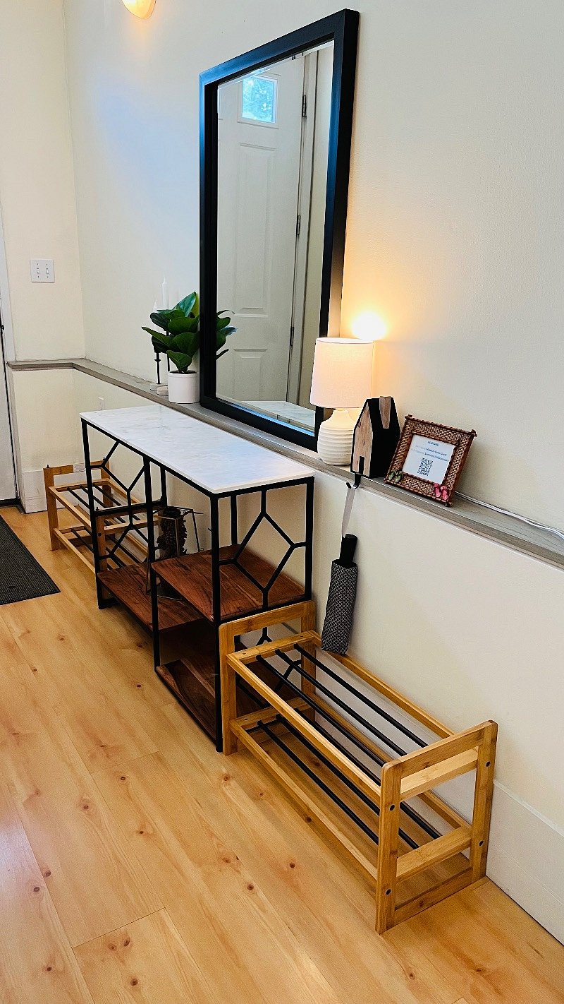 Step into the stylish and comfortable 1BR 1Bath apartment nestled in the booming Mission neighborhood in central San Francisco. It offers a relaxing getaway near excellent restaurants, shops, attractions, landmarks, and major hospitals, making it ideal for traveling nurses.