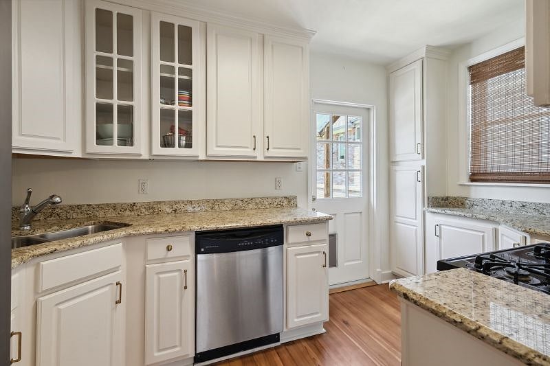 Furnished Finder property 376734_1 photo 9