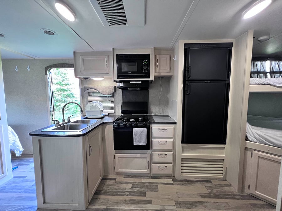 Furnished Finder property 376833_1 photo 5